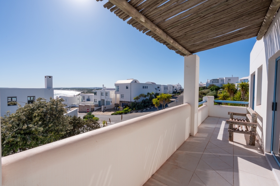 4 Bedroom Property for Sale in Paradise Beach Western Cape